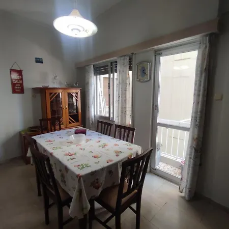 Apartment 2 Br110 Sqm Free Parking Full Clima