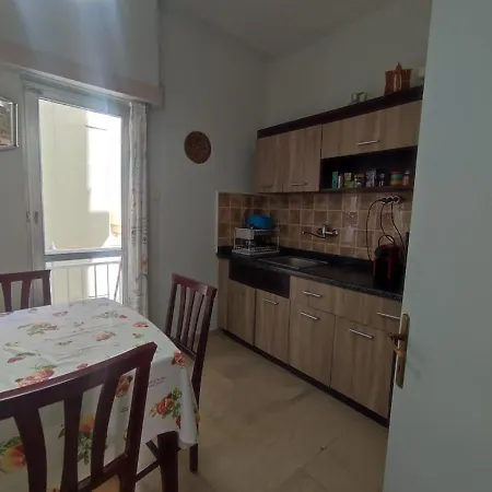 2 Br110 Sqm Free Parking Full Clima Apartment *